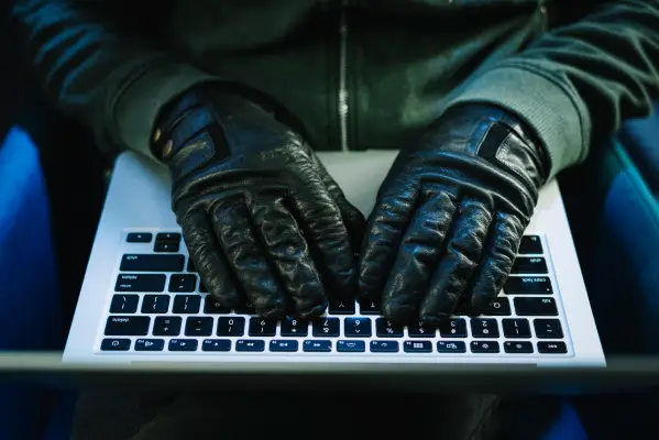 حمله ربودن یا رباینده مرورگر (Browser Hijacking)
